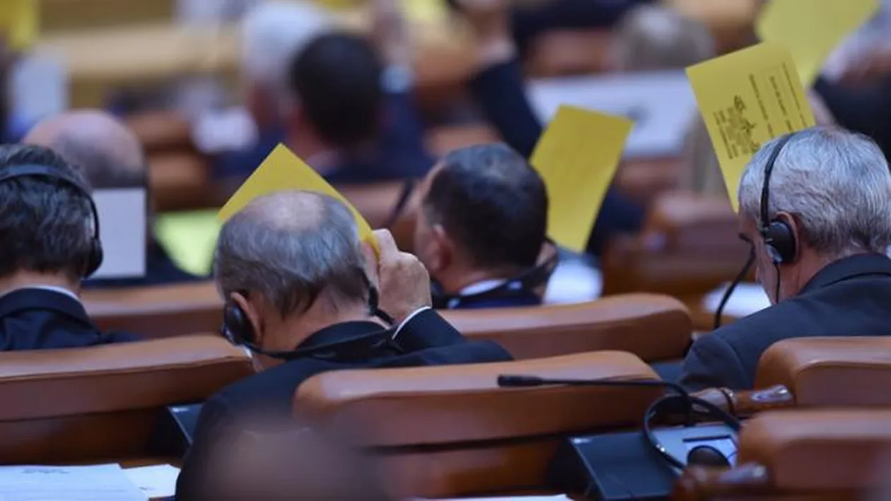 Legea Educației Naționale a suferit modificări! Elevii supuși la violență fizică și psihică au drepturi speciale