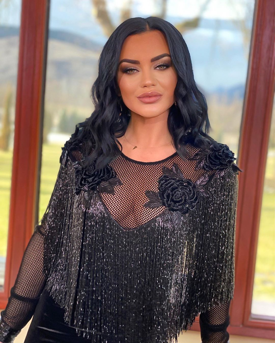 Ce legătură există între Carmen de la Sălciua și Andra! Nimeni nu a remarcat până acum