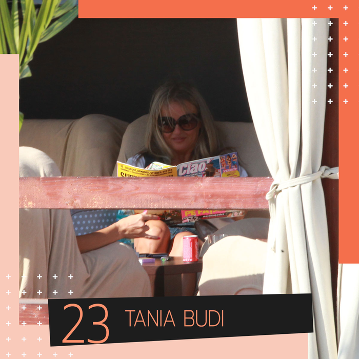 Top 30 vedete care citesc la plajă. Ce poziții surprinzătoare ocupă Alina Ceușan, Corina Caragea, Roxana Ionescu ori Gina Pistol