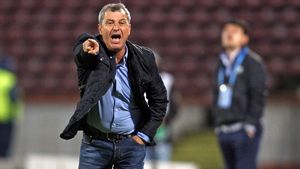 „Strâmbu” a făcut ordine din prima zi în Copou: „Nu voi fi investitor sau sponsor, ci antrenor!”