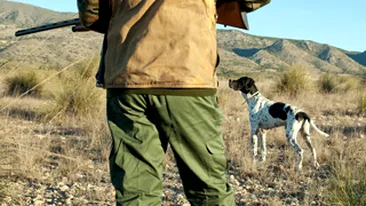 A murit dupa ce a jucat ruleta ruseasca cu cainele sau