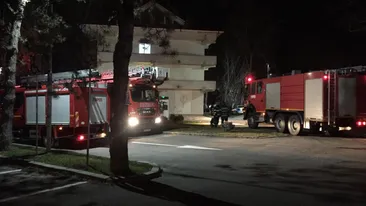 Incendiu la Spitalul de Psihiatrie din Craiova, după ce un pacient ar fi dat foc în salon. Trei medici au sărit pe geam să se salveze