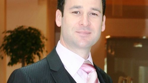 Gest de primar! Negoita isi doneaza salariul pe un an pentru cainii maidanezi!