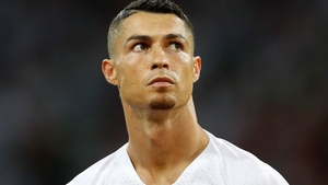 Unul din gemenii născuți de soția lui Cristiano Ronaldo a murit la naștere. Anunțul a fost făcut de celebrul fotbalist