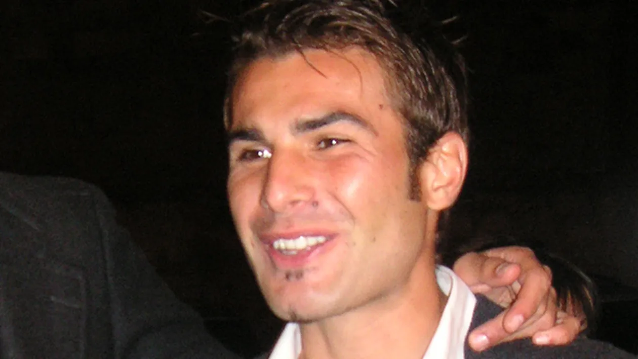 Fanii au innebunit cand au vazut asta! Ce semn si-a facut Adrian Mutu pe noile sale ghete! Oare ce semnificatie are?