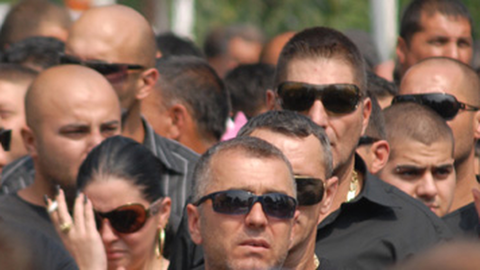 Interlopii fac legea si pe oamenii ei! Politistii au avut un singur scop: "Evitarea unui conflict direct"