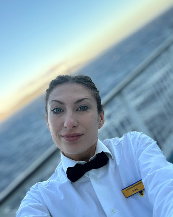 Sonia și soțul ei lucrează pe o navă de croazieră/ Sursa foto: Instagram