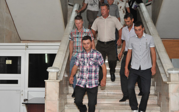 Eleva de la Vaslui, ”hărţuită” de tatăl unuia dintre violatori! Ce a putut să facă părintele lui Silviu Burada