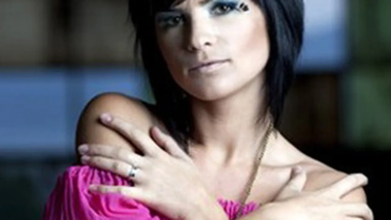 Ellie White nu mai mananca de un an carne! Afla ce sfaturi iti da pentru un corp sanatos!