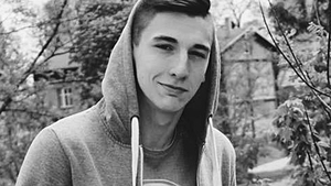 TRAGIC! Lumea fotbalului este în şoc, după ce acest jucător de numai 19 ani a murit înjunghiat în stradă