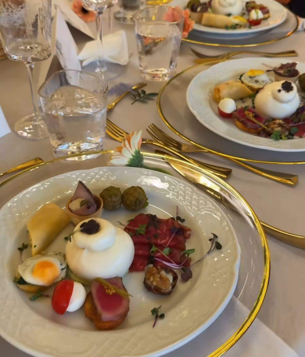 Ce meniu special au avut Andreea Bălan și Victor Cornea la nunta lor. Invitații au fost răsfățați cu preparate delicioase