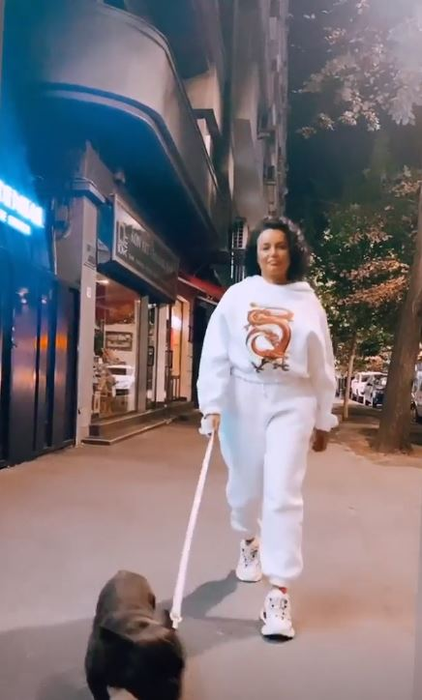 Iubita lui Dorian Popa, de nerecunoscut într-o poză din adolescență! Claudia Iosif era blondă atunci și avea sprâncene foarte subțiri