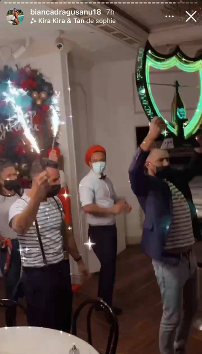 Florin Salam, spectacol incendiar cu manele, șampanii și dedicații la Dubai! Bianca Drăgușanu și Gabi Bădălău au luat parte la distracție