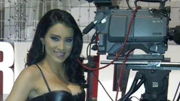Adelina Pestritu s-a facut cameraman! Ce crezi, ii sta mai bine asa sau ca prezentatoare?