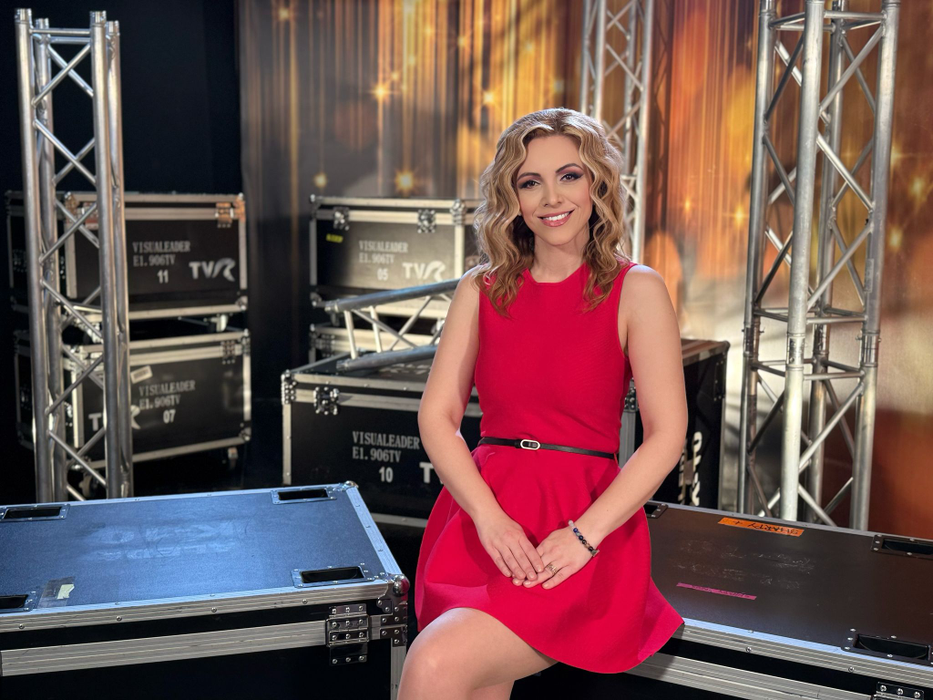 Cum a ”lovit” Andreea Bălan la noua emisiune a TVR, Vedeta familiei, unde este jurată! “Vorbește mult și…” Moderatoarea a dat din casă: a spus TOT!