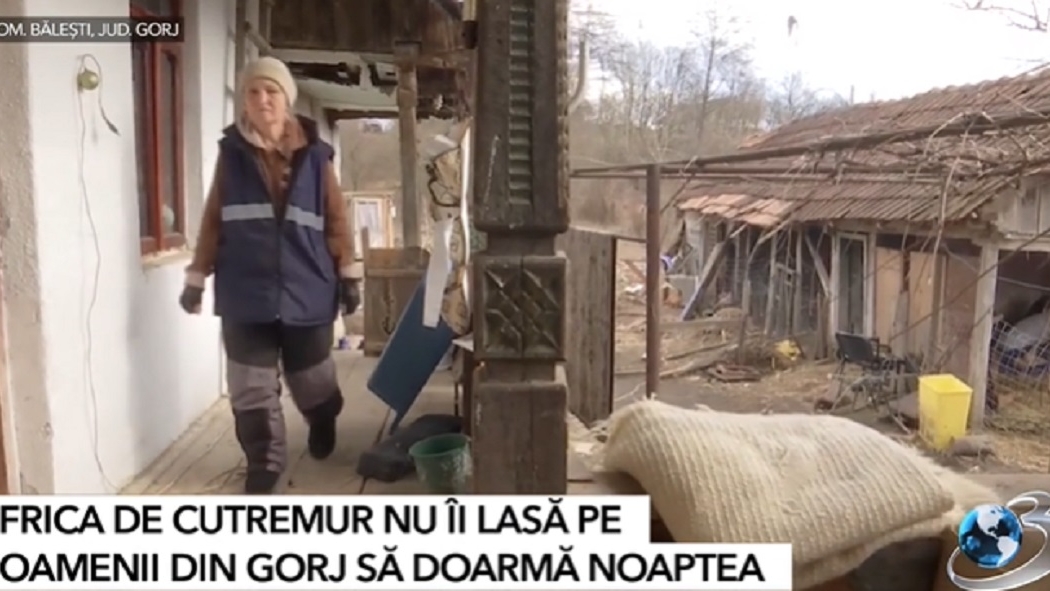 O familie din Gorj s-a mutat în cotețul găinilor, de teama unui nou cutremur