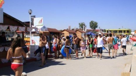 Țeapă de zile mari pe faleza de la Costinești! Câte 500 de lei la 15 minute