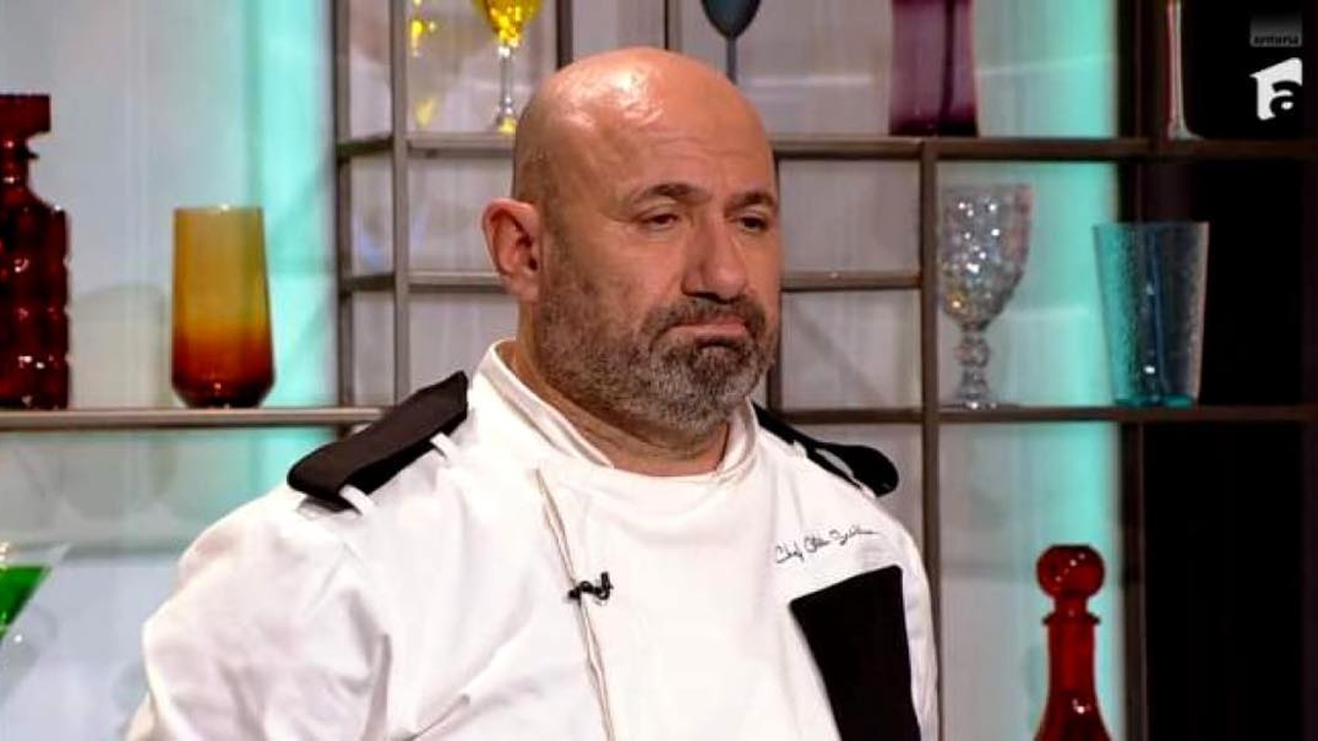 Decepțiile trăite de Cătălin Scărlătescu l-au făcut să ia o decizie radicală. Juratul de la Chefi la cuțite schimbă foaia și revine la culoarea norocoasă