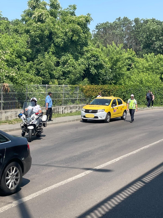 Nu e o glumă! Ce amendă a primit un bărbat de 44 de ani, care a efectuat transport de persoane în regim de taxi