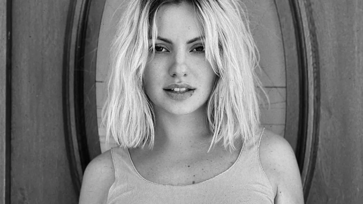 FOTO | Alexandra Stan, ipostază „Baywatch”! S-a pozat în bikini decupați și și-a întărâtat fanii!