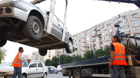 Primăria Capitalei a decis să înceapă ridicarea mașinilor parcate neregulamentar în București