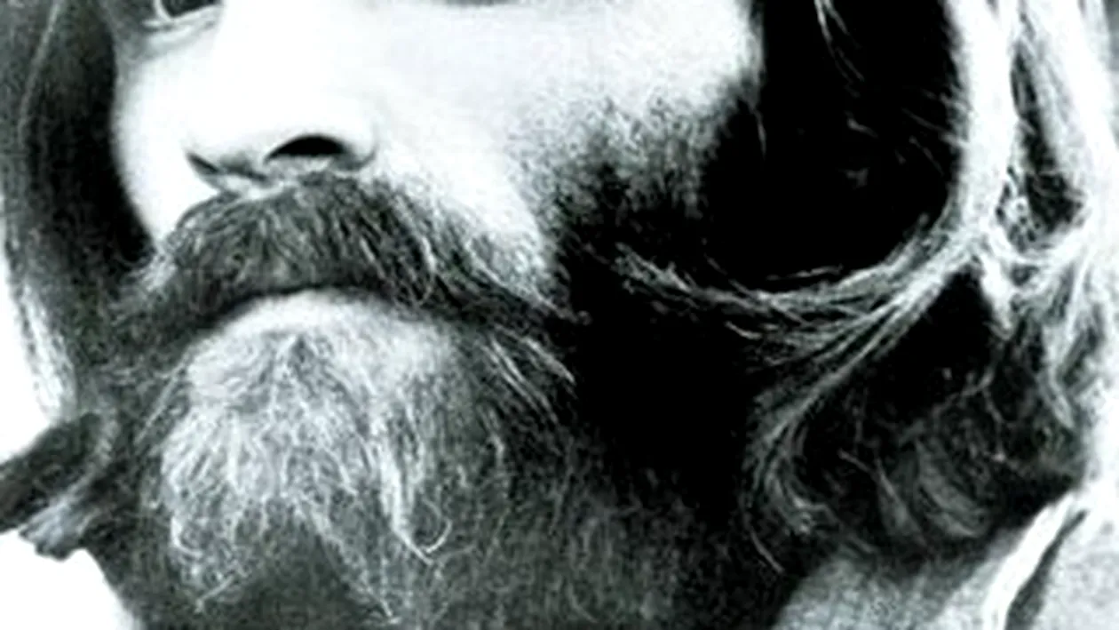 Charles Manson a luat-o razna in puscarie