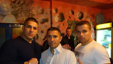 Chef de trei zile si trei nopti! Clanul Cordunenilor a sarbatorit de Ziua Barbatului intr-un club de manele din Bucuresti!