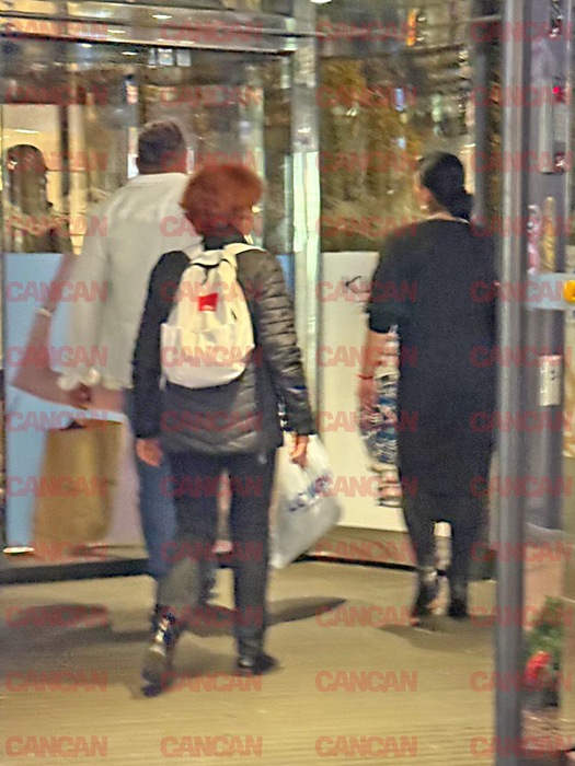 Bruneta și alesul inimii sale nu au schițat niciun gest romantic.