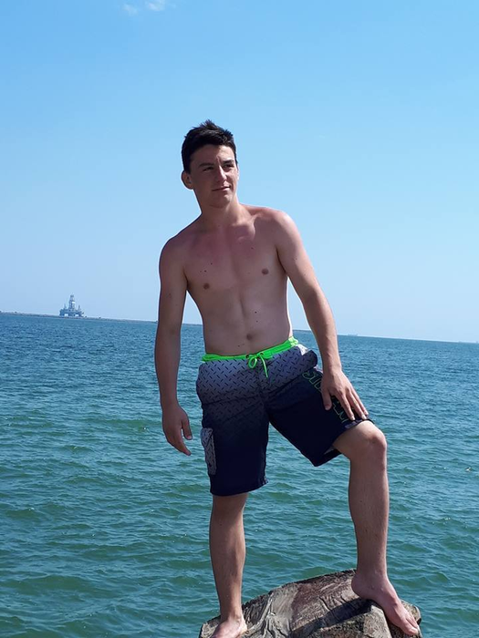 Fabian, tanarul care s-a sinucis in lacul Marina
