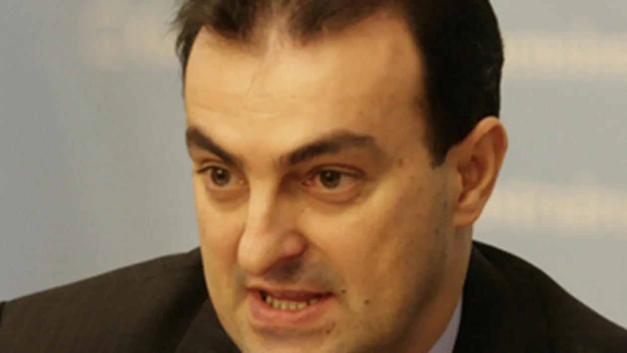 Primarul Sorin Apostu nu a putut explica de ce are 17 telefoane mobile primite cadou!