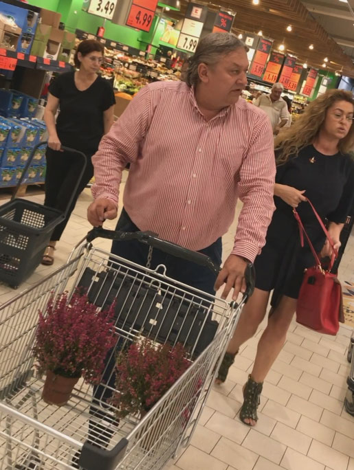 Dănuț Lupu a ”tăbărât” pe soție într-un hypermarket!