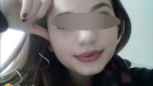 Ea e Nicoleta, fata de 15 ani din Suceava care s-a spânzurat de teama că părinţii ar afla că e însărcinată. Mesajul dureros postat de sora ei