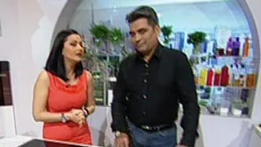 VIDEO Gabriela Cristea si-a pus sotul sa gateasca in direct! Marcel Toader e specialist in creveti, spanac si pepene cu inghetata!