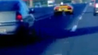 VIDEO Doi cocalari romani cu seria 5 se iau la intrecere cu un Lamborghini! "Ne-a facut varza taranusul!"