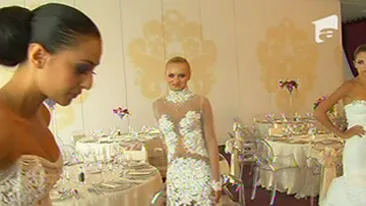 VIDEO Concurenta de la Next Top Model, nervoasa pe colege: Asa sariti si in p**a...? Sa dea dracu' sa ma impiedic in pantofi, ca jar mancati! Afla ce s-a intamplat!