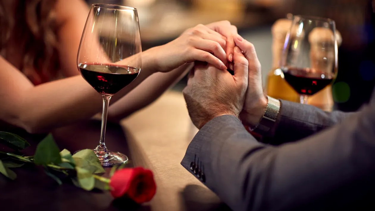 Cât costă o cină romantică de Valentine’s Day în București. Câte sute de lei scoți din buzunar
