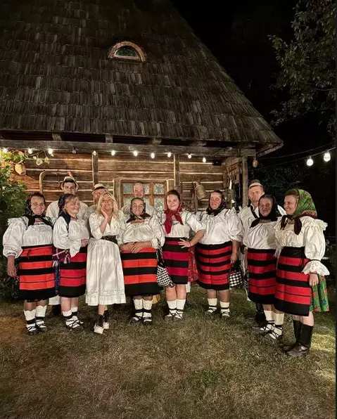Laura Cosoi și-a botezat cea de-a patra fiică într-un decor de basm. O persoană dragă din viața actriței a lipsit de la marele eveniment