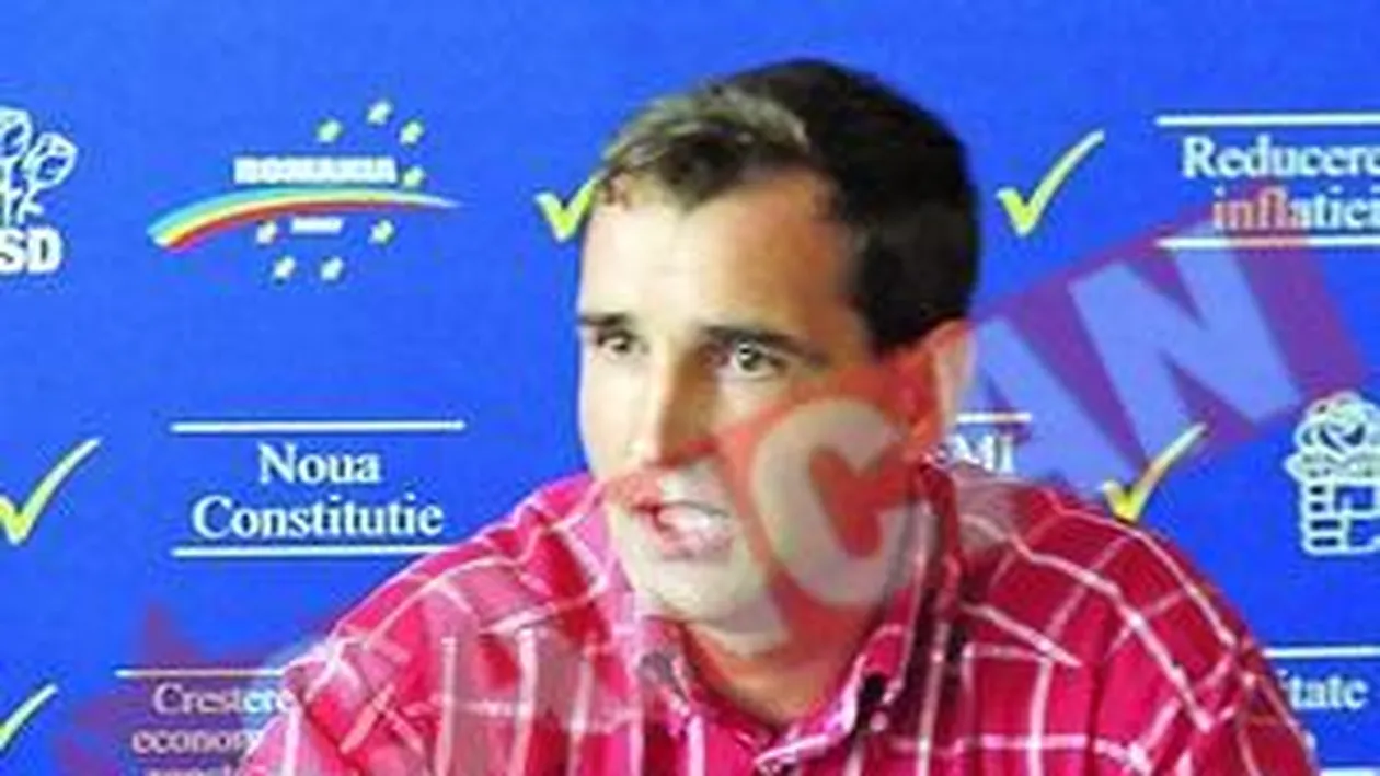 Cucu, ciocanit de Pupaza