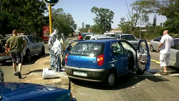 Stropiti din cap pana-n picioare de vopsea