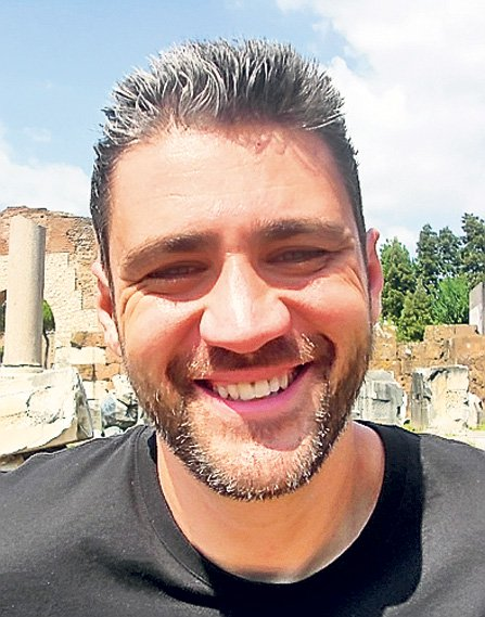 Fiul Zinei Dumitrescu, Cătălin