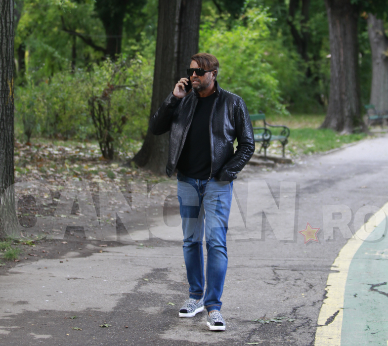 L-am pozat în parc! Gestul lui CĂTĂLIN BOTEZATU care a atras atenţia trecătorilor