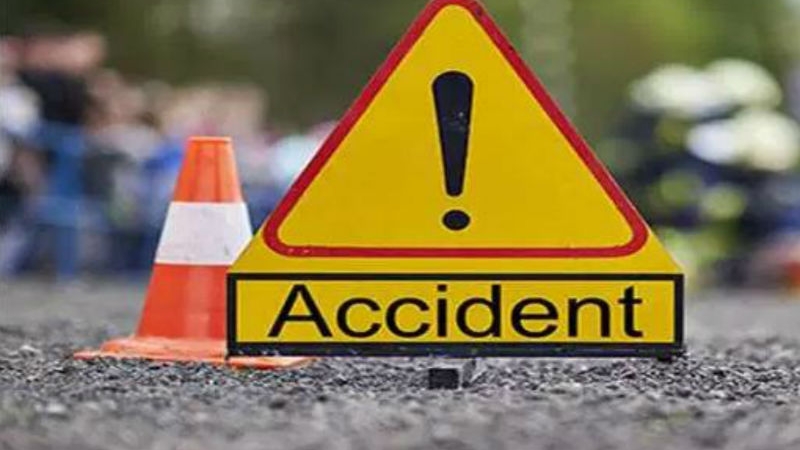 Accident pe DN 2! Patru mașini s-au ciocnit, iar în urma impactului cinci persoane au fost rănite