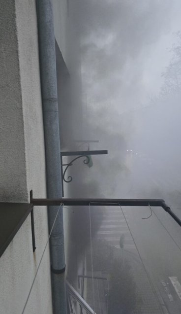 Explozie puternică într-un bloc din Focșani, urmată de incendiu. Informații de ultimă oră/ sursă foto: social media