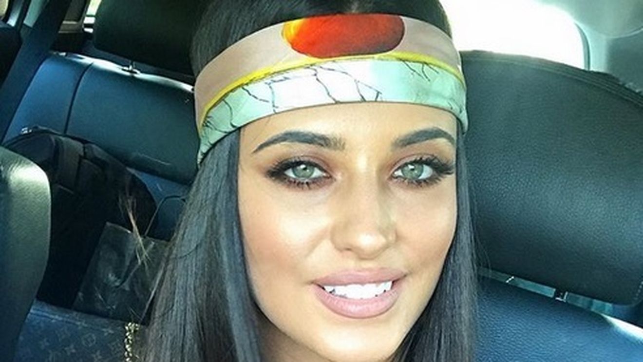 Antonia i-a băgat în boală pe bărbaţi cu poza asta! A renunţat la haine şi a pozat sexy