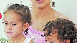 Jennifer Lopez isi pune copiii in pericol. Risca sa moara electrocutati