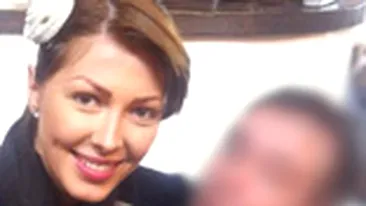 Uite cu cine se distreaza Ilinca Vandici langa semineu si la lumina lumanarilor!