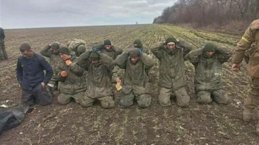 Incredibil! Ucraineni au descoperit o groapă comună în care se aflau trupurile unor soldați ruși: ”Mitul că rușii nu-i lasă în urmă pe ai lor în urmă este distrus”