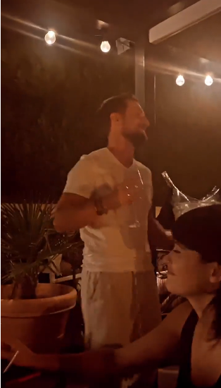 Dani Oțil și-a sărbătorit ziua de naștere cu mare fast și cu o puzderie de vedete