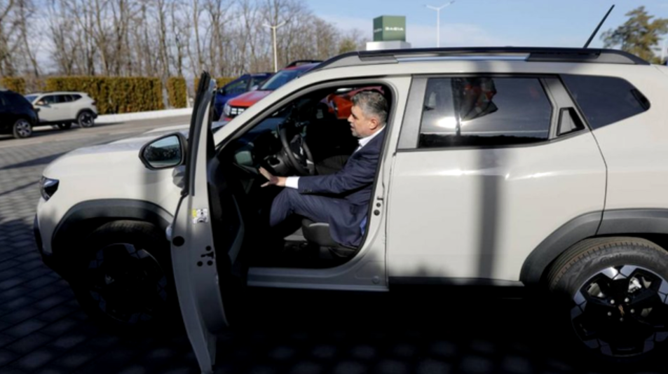 Flota de bolizi a celor mai cunoscuți politicieni români: Cine conduce cea mai scumpă mașină și cine preferă ”pensionarele”