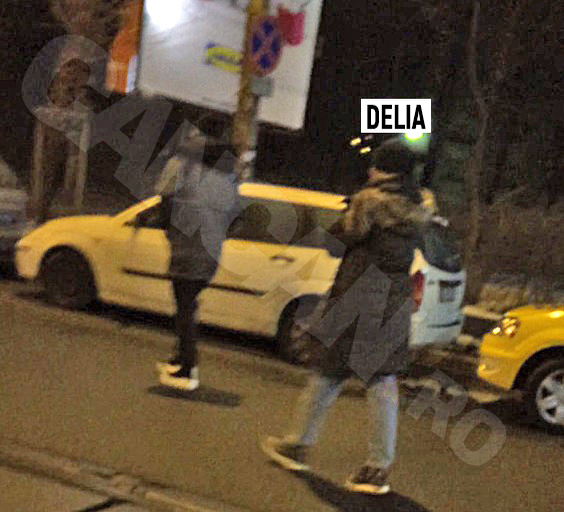 Cântăreaţa a mers în Piaţa Victoriei! Ce a declarat Delia din mijlocul protestatarilor